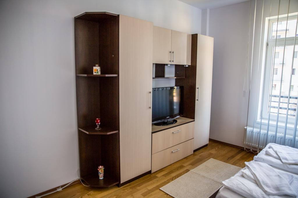 Do Not Enter Studio Loft Apartment Oradea Ruang foto